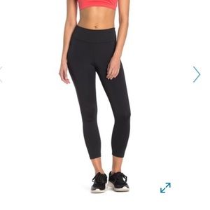 Nike One Crop Legging - NWT